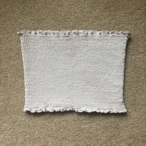 Hollister White Smocked Crop Top with Blue Floral Embroidery - Picture 6 of 6